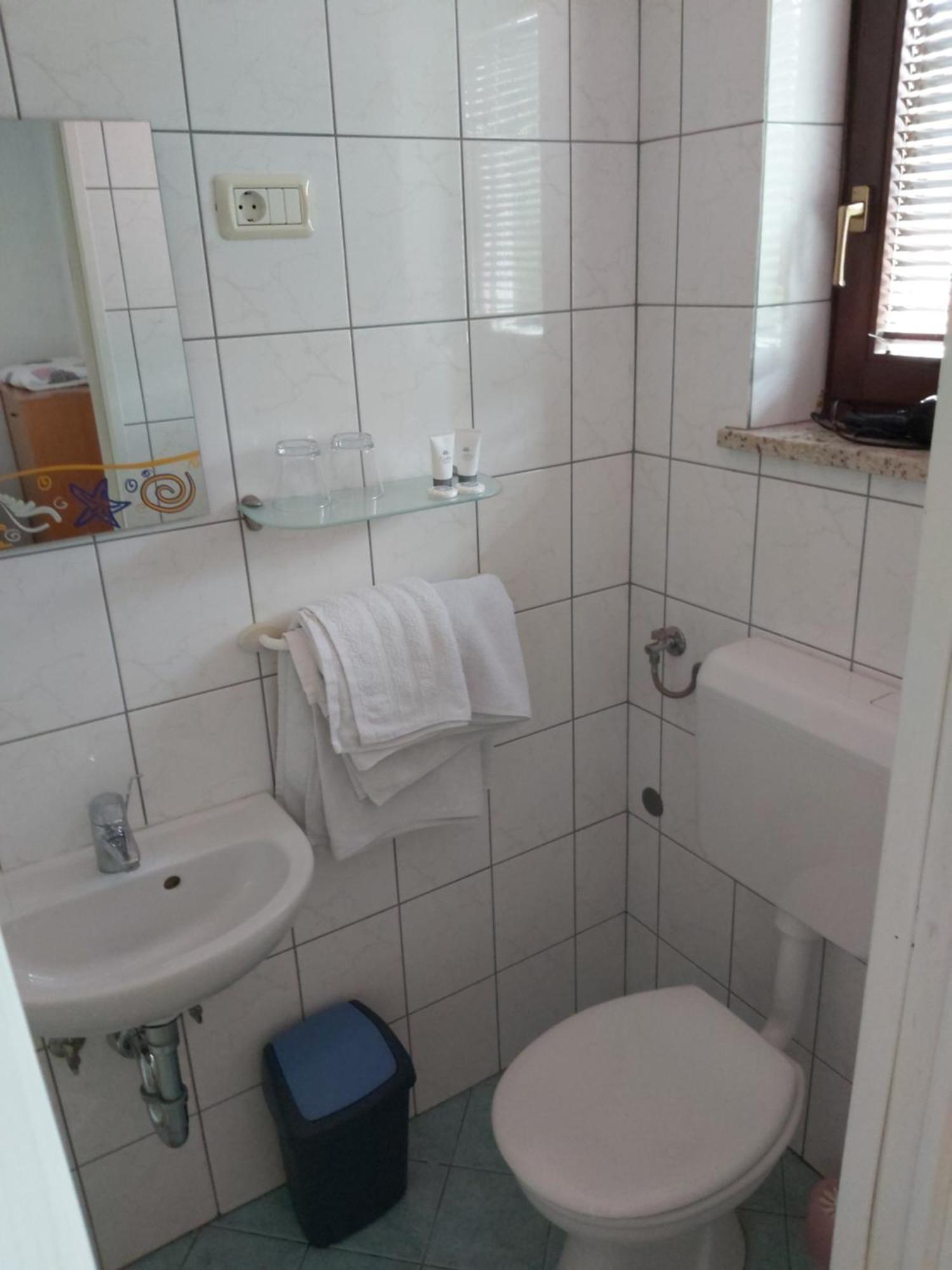 Rooms Zagon Postojna Buitenkant foto