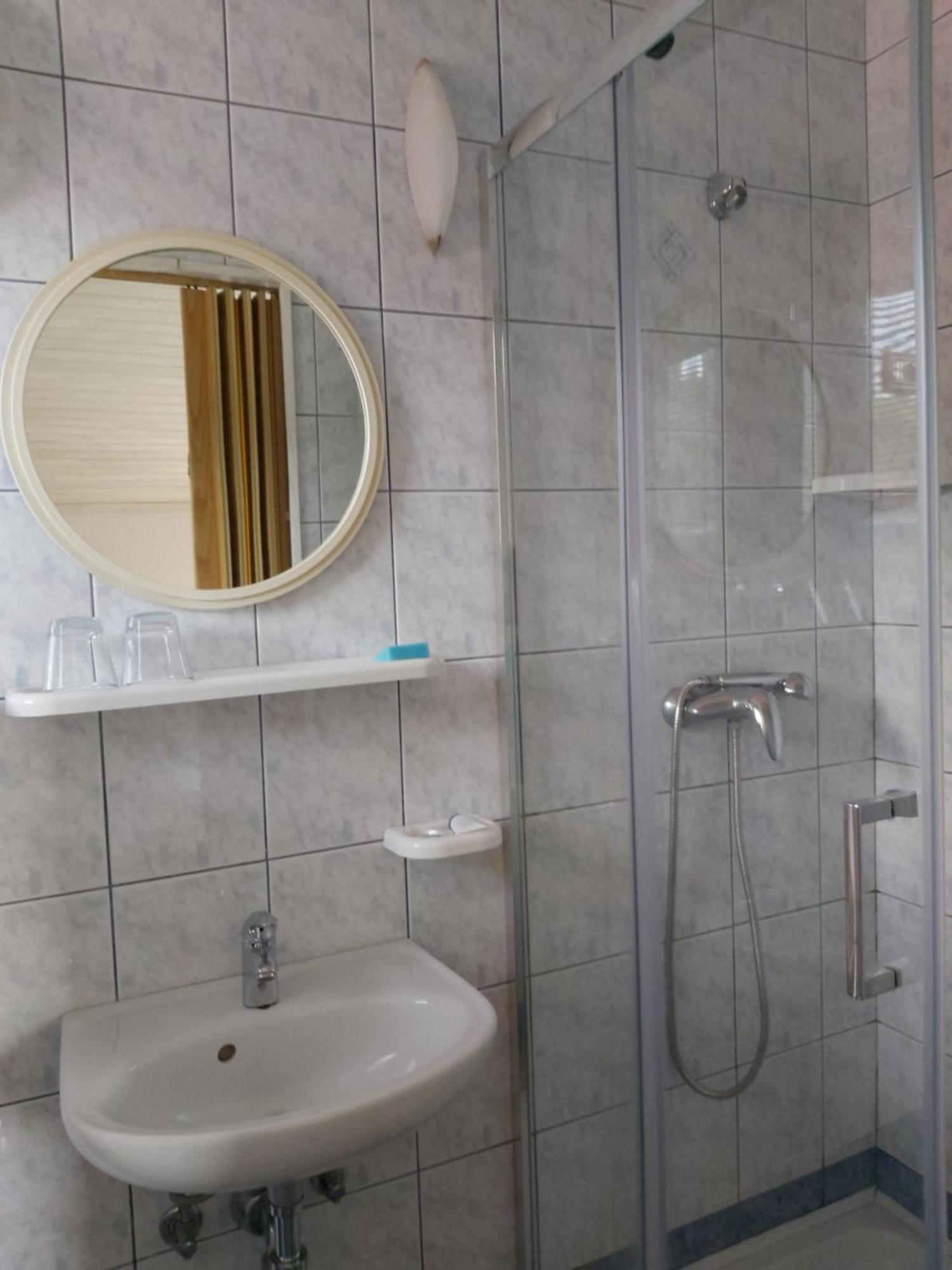 Rooms Zagon Postojna Buitenkant foto